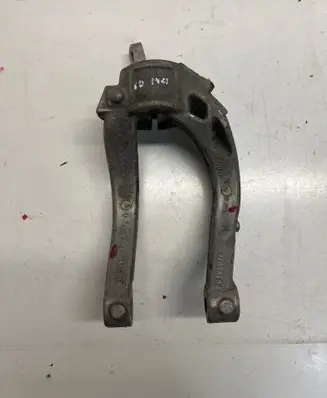 Volvo S90, V90 Lower shock absorber bracket 31658169