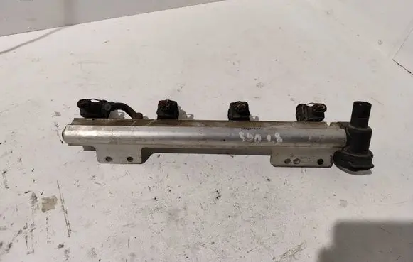 Volvo S40, V40 Fuel injectors set 9202694 0414146