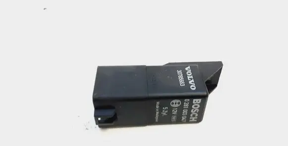 Volvo S60 Glow plug pre-heat relay 30785663