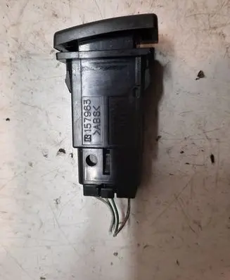 Toyota Avensis T250 Hazard light switch 157963 TR9503
