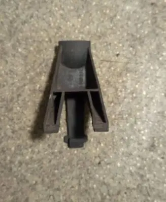 BMW 5 E34 Radiator mount bracket 1709332