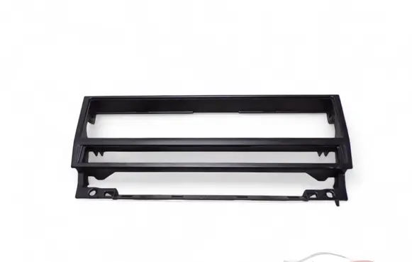 BMW 5 E39 Radio/GPS head unit trim 8247302