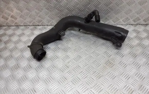 Audi A3 S3 8P Air intake hose/pipe
