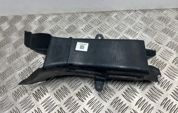BMW 7 G11 G12 Air intake duct part 8073951