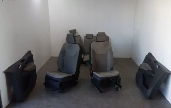 Seat set