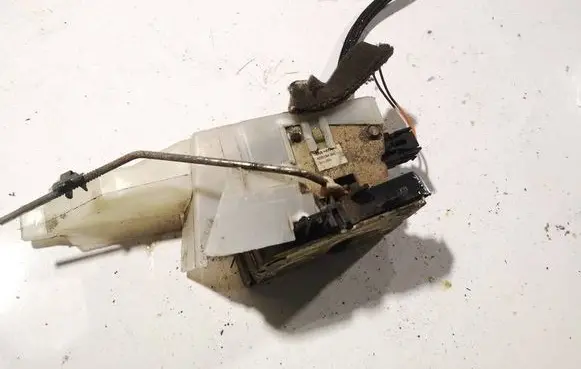 Renault Thalia I Front door lock 