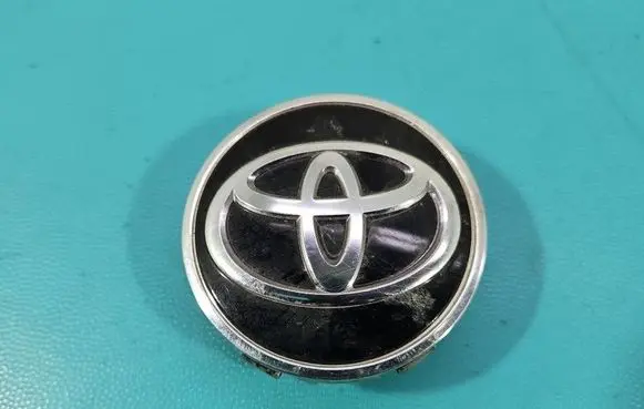 Toyota RAV 4 (XA50) Non-original wheel cap IMPRK1533770