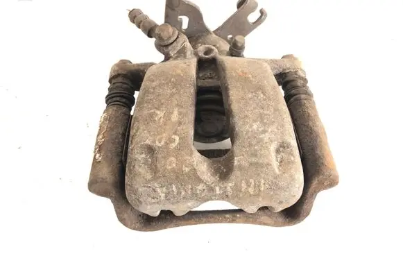 Opel Insignia A Rear brake caliper
