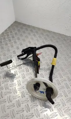 BMW 5 E60 E61 Fuel level sensor 6765849