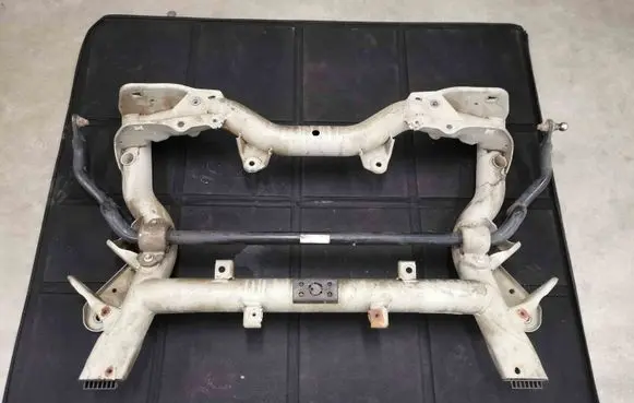 Mercedes-Benz E W212 Rear subframe A0029980650 BP2814289M9