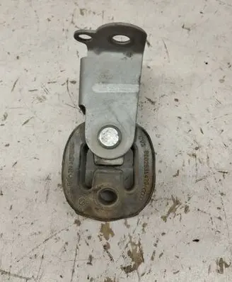 Audi Q5 SQ5 Muffler mount bracket/holder 8K0253144E