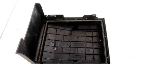 Volkswagen Tiguan Battery box tray 1K0937132F 1K0.937.132F