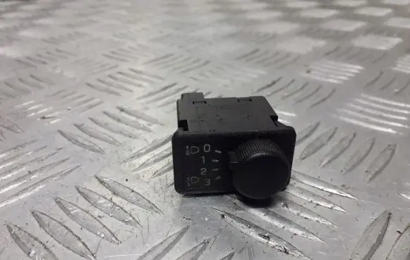 Nissan Almera N16 Wing mirror switch 37089AD30503