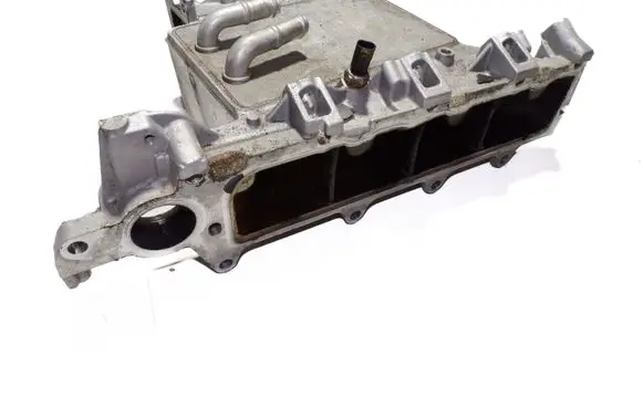 Volkswagen Jetta VI Intake manifold 04L129766AQ