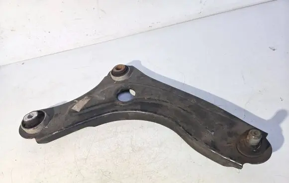 Dacia Sandero III Front lower control arm/wishbone 45022R