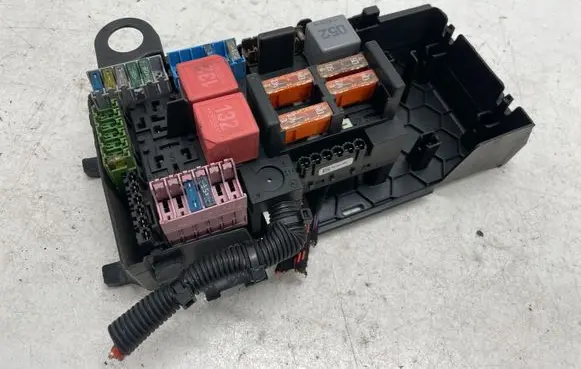 Mercedes-Benz E W213 Fuse module A2135400200