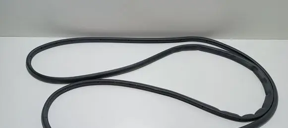 KIA Sorento Rubber seal rear door 83130C5000