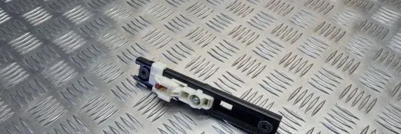 Renault Zoe Seat belt adjustment rail 878248632R 620057700A CAS045215