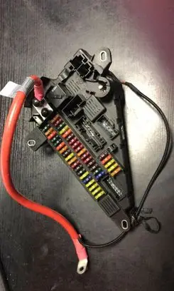 BMW 5 E60 E61 Fuse module 9138830
