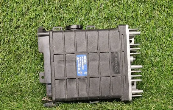 Audi 80 90 S2 B4 Engine control unit/module ECU 443906264C 0280800252