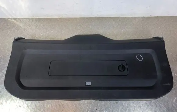 Volvo XC90 Tailgate/boot lid cover trim 31389035