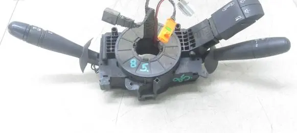 Wiper turn signal indicator stalk/switch
