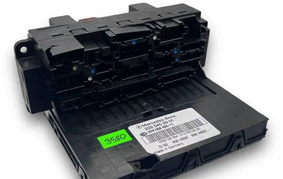 Mercedes-Benz CLK A209 C209 Central body control module S3580 A2095452001