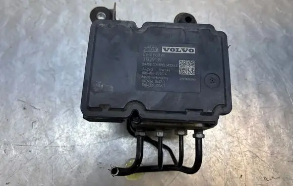 Volvo V70 ABS Pump 31329139 10092604173 000404972C4
