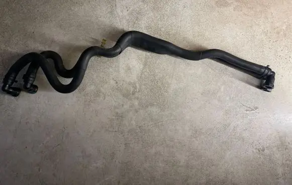 Volkswagen Phaeton Fuel line pipe 07Z130295B