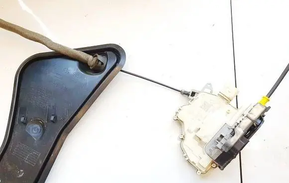 Audi Q3 8U Rear door lock 4G0839016C