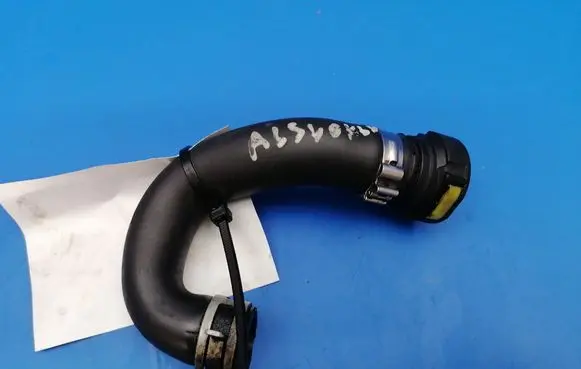 Nissan Note (E11) Breather hose/pipe 