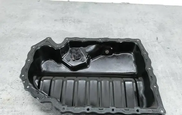 Skoda Octavia Mk2 (1Z) Oil sump 03C907660M