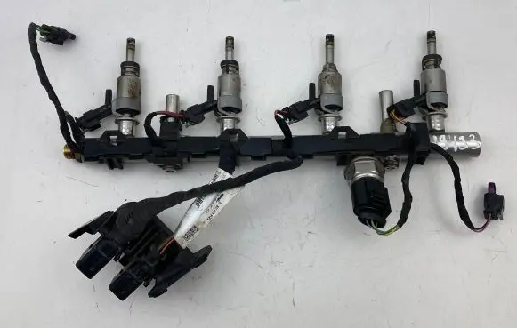 Audi Q5 SQ5 Fuel injectors set 06K133317H 06L971627Q 06L906A04
