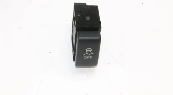 Nissan Qashqai ESP (stability program) switch 