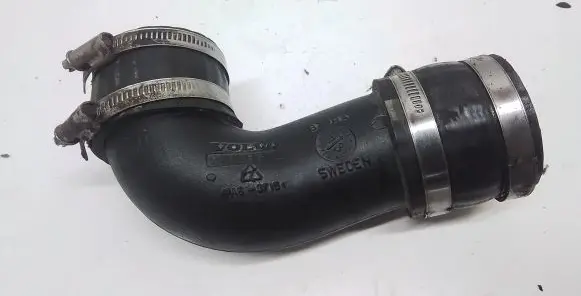 Volvo S60 Intercooler hose/pipe 31338572