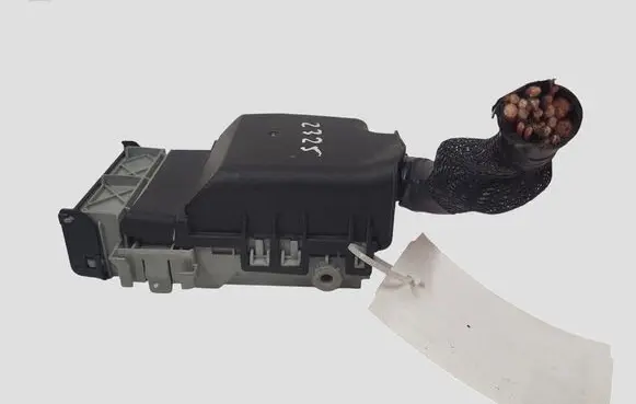 Opel Insignia A Fuse module 13222786
