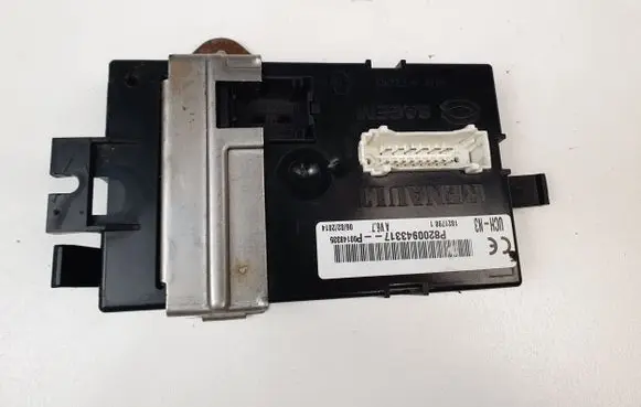 Renault Trafic II (X83) Comfort/convenience module 8200943317