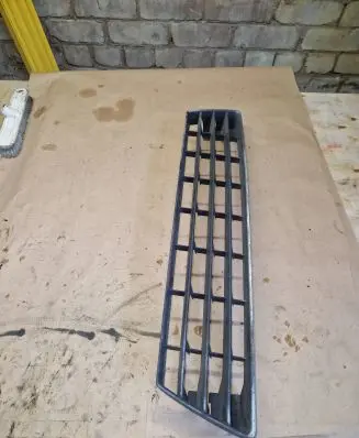 Volkswagen Golf Plus Front bumper lower grill 5M0853677