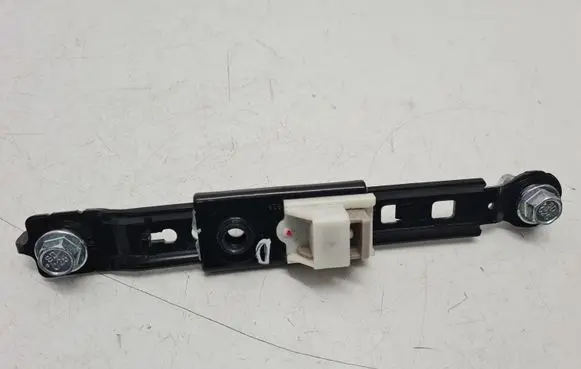 Hyundai Santa Fe Seat belt adjustment rail 