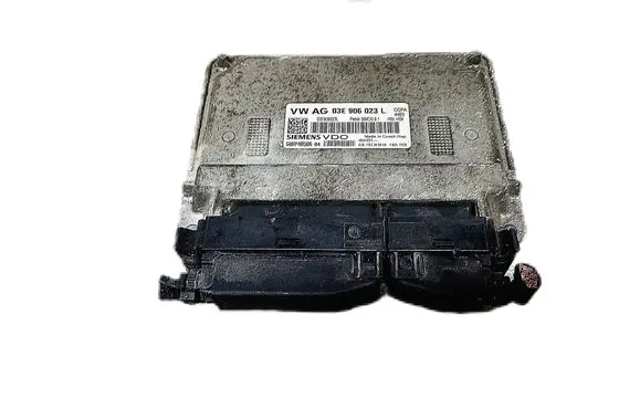 Volkswagen PASSAT B5.5 Engine control unit/module 03E906023L