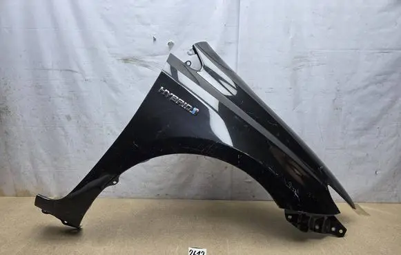 Toyota Auris E180 Fender 