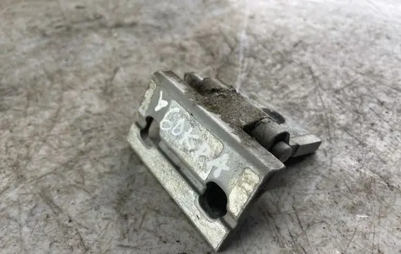 Volvo S60 Front door lower hinge 