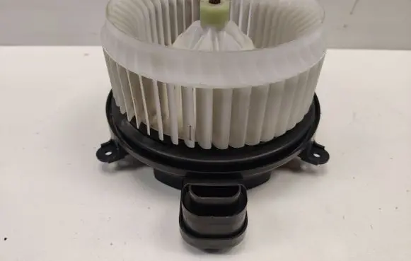 Ram 1500 Heater fan/blower AY6152 03C28