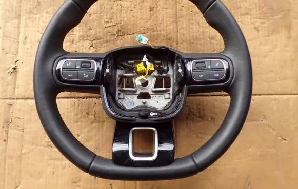 Citroen C5 Aircross Steering wheel