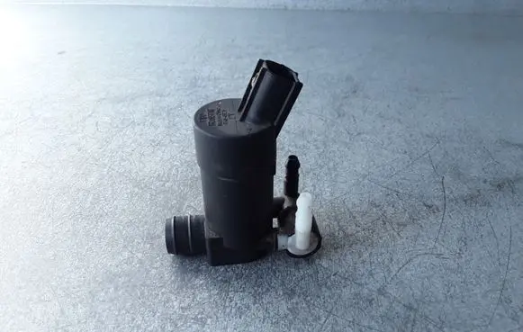 Volvo V50 Windscreen/windshield washer pump