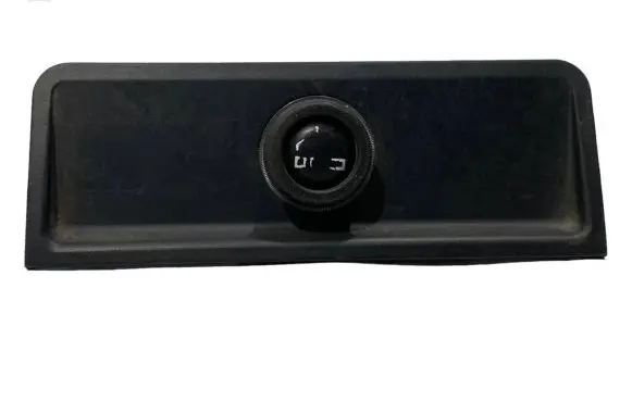 BMW 7 E38 Cigarette lighter rear 8156525