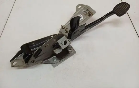 Mazda 3 I Brake pedal 03511790