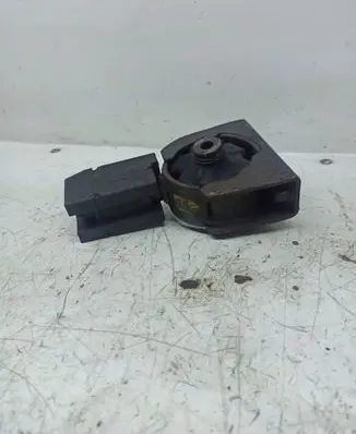 Toyota Corolla E120 E130 Engine mount bracket