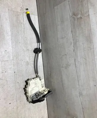 Audi A4 S4 B9 Rear door lock 8X0839016F
