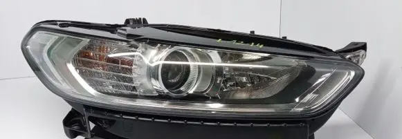Ford Mondeo MK V Headlight/headlamp DS73-13W029-AE